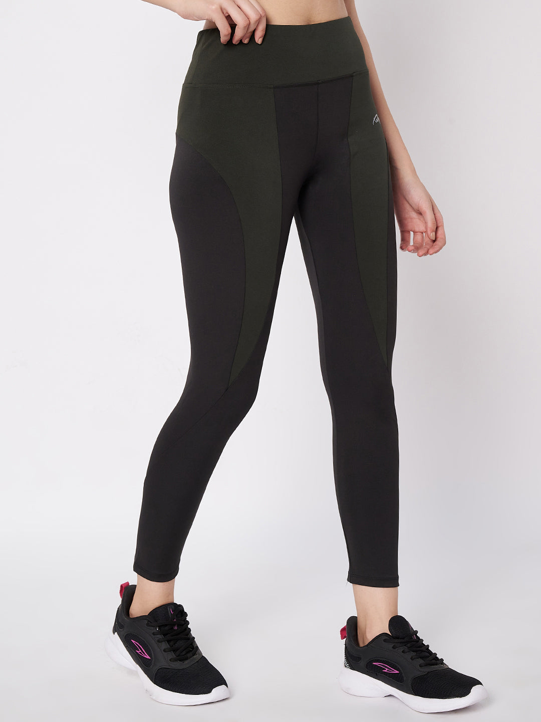 Waylene black and olive leggings with athletic fit