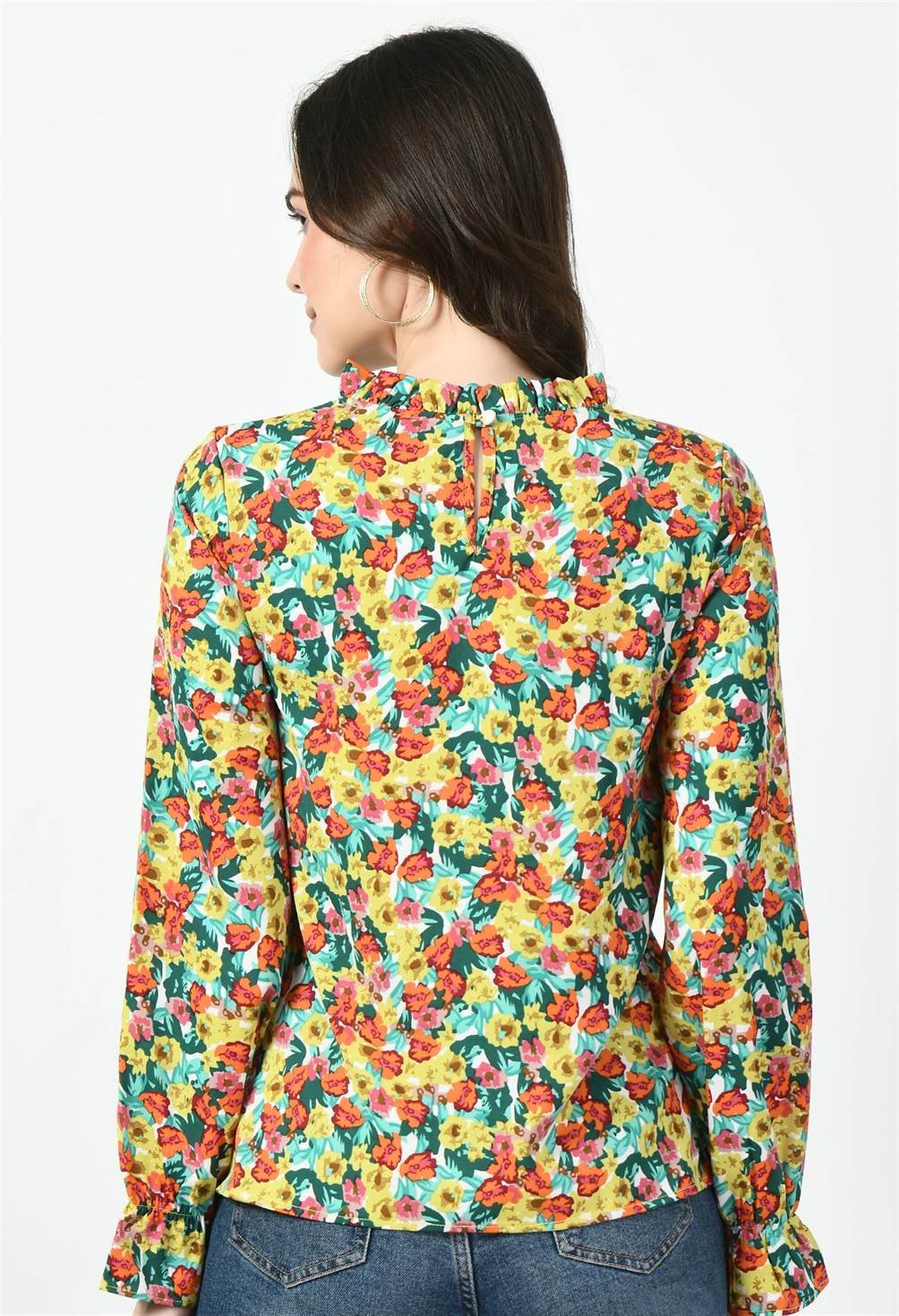 Back View of Waylene Floral Top with Button Closure